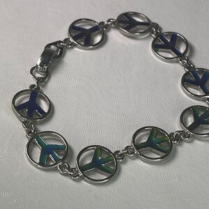 Vintage enamel 80’s /90’s peace sign bracelet
